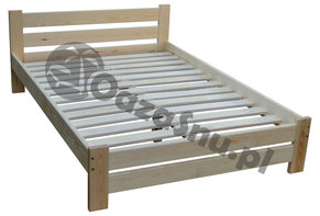 mała sypialnia jakie łóżko drewno sosnowe do sypialni 120x220 cm poziome deski